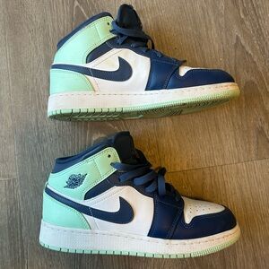 Air Jordan sneakers- like new- size 6.5Y